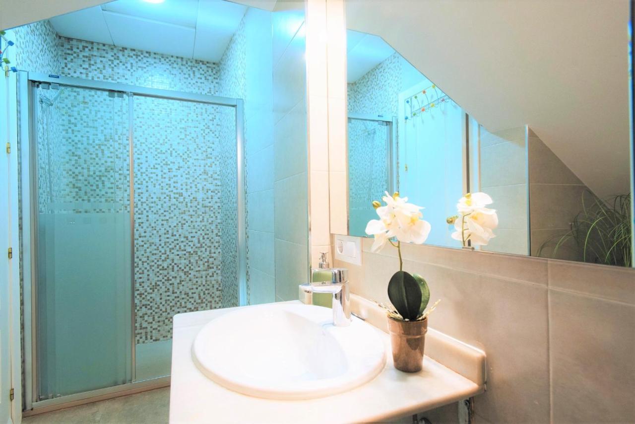 Hostly Rbh0 Modern Apartment Sevilla Exterior foto